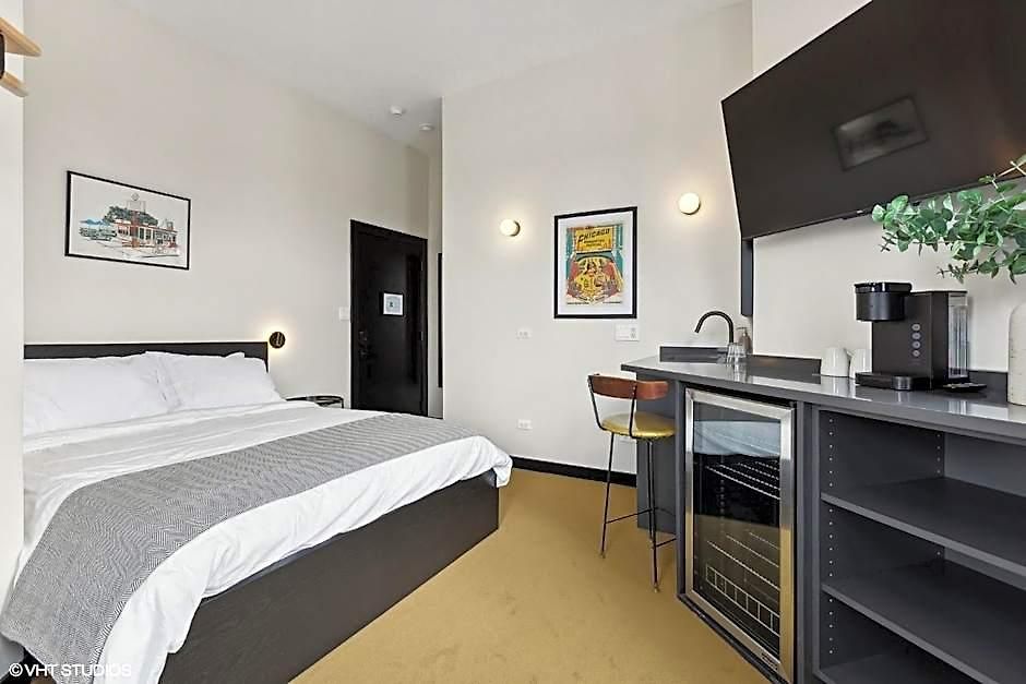 Logan Square Sro Hotel Chicago