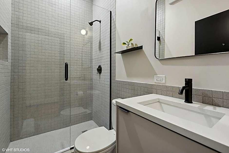 Logan Square Sro Hotel Chicago