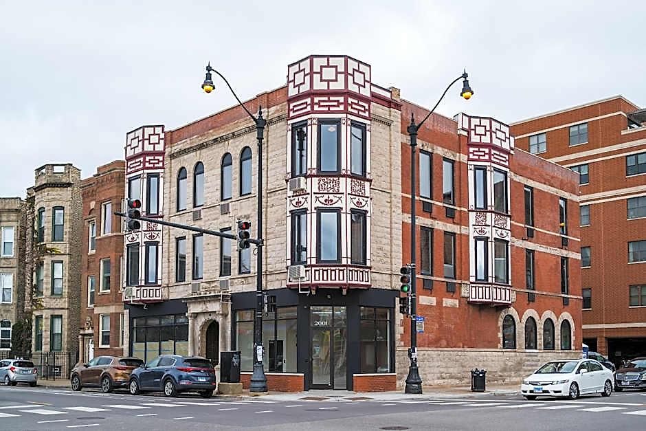 Logan Square Sro 2*