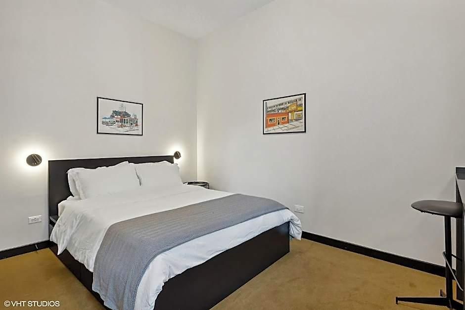 Hotel Logan Square Sro 2*