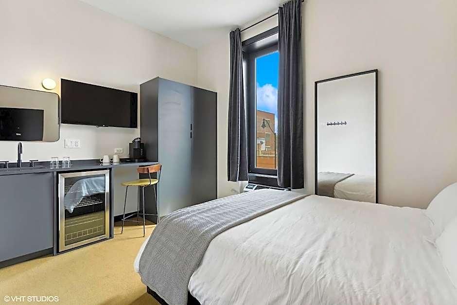 Logan Square Sro Hotel