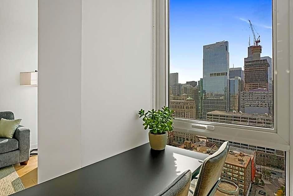 Hotel Level River North 4*