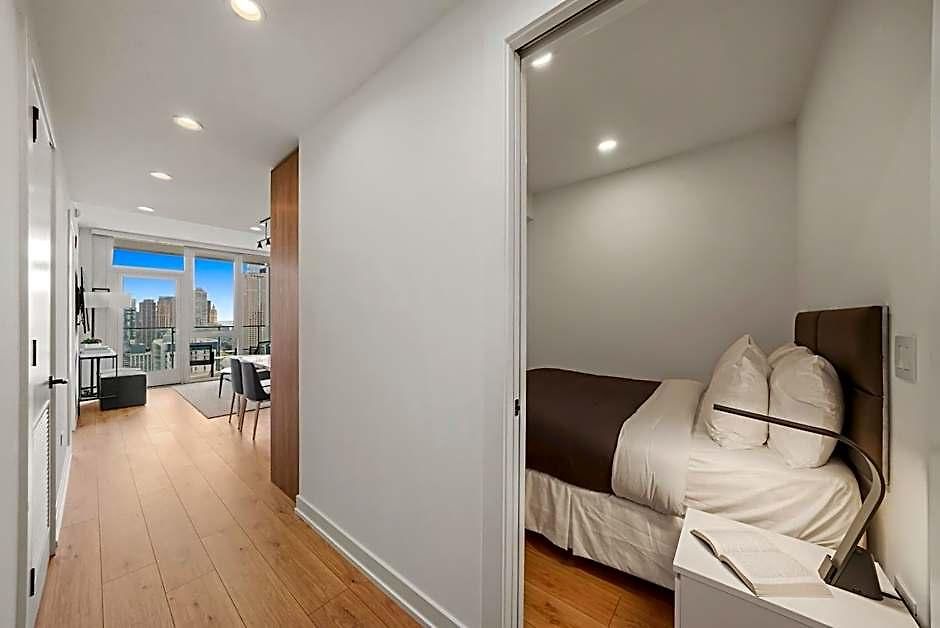 Hotel Level River North 4*