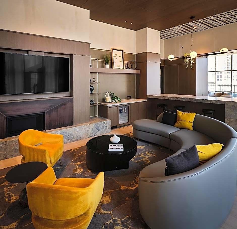Level River North Hotel 4*