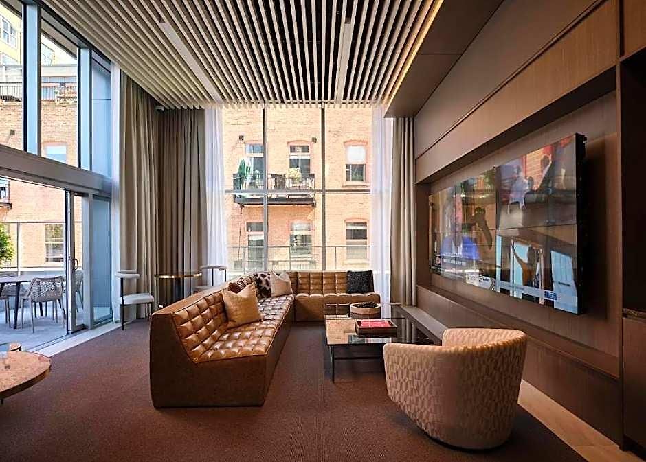 Level River North Hotel 4*