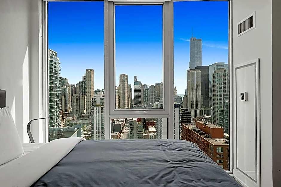 Hotel Level River North