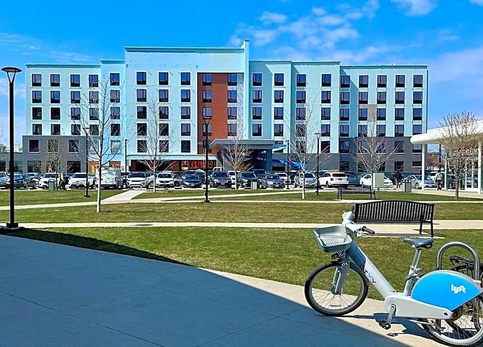 Hampton & Medical District Uic Hotel