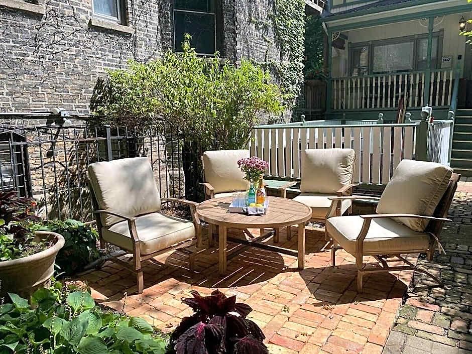 The Toscana Bed & Breakfast Chicago