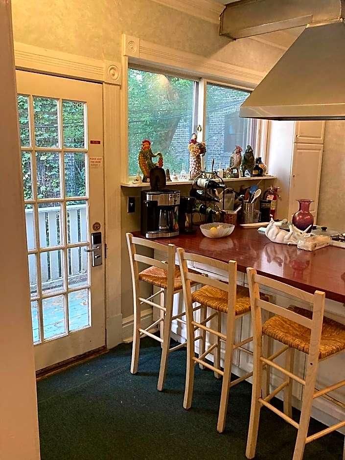 The Toscana Bed & Breakfast 2*