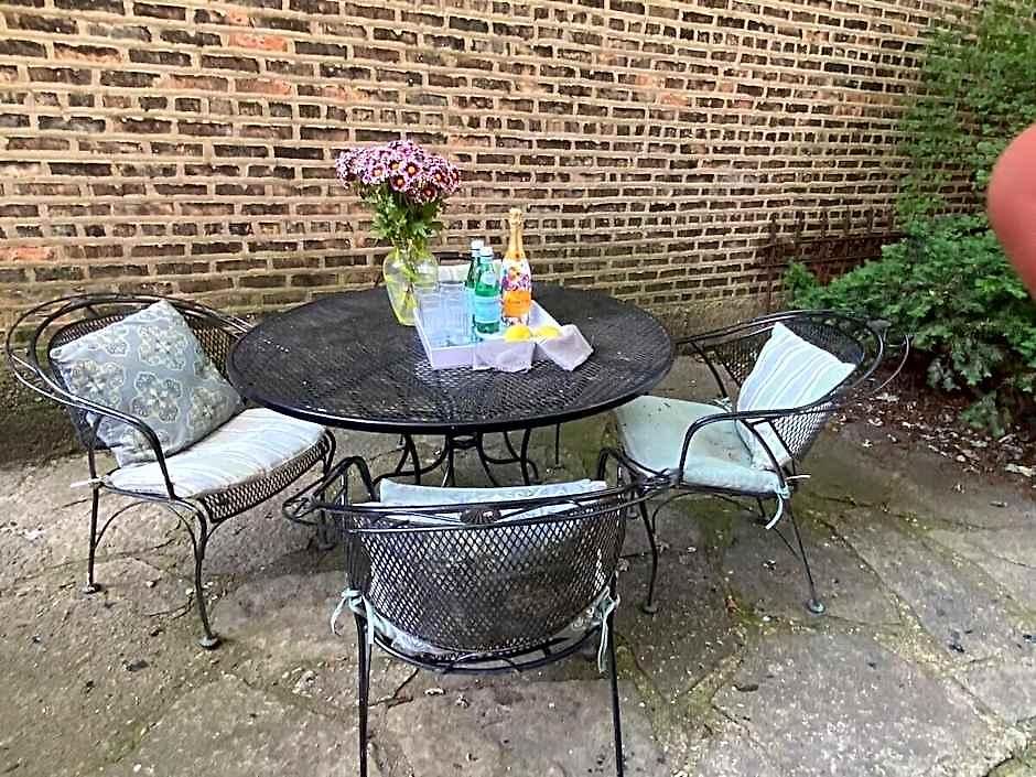 Bed & Breakfast The Toscana Chicago