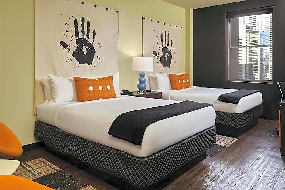 Acme Chicago, Outset Collection By Hilton