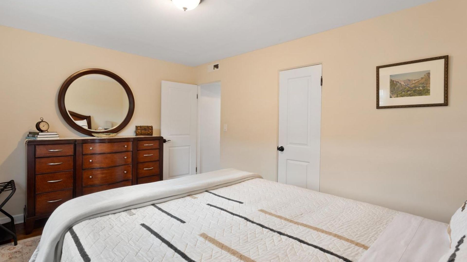 Charm Apartment