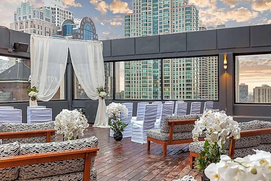 Hotel The Collection Magnificent Mile Chicago