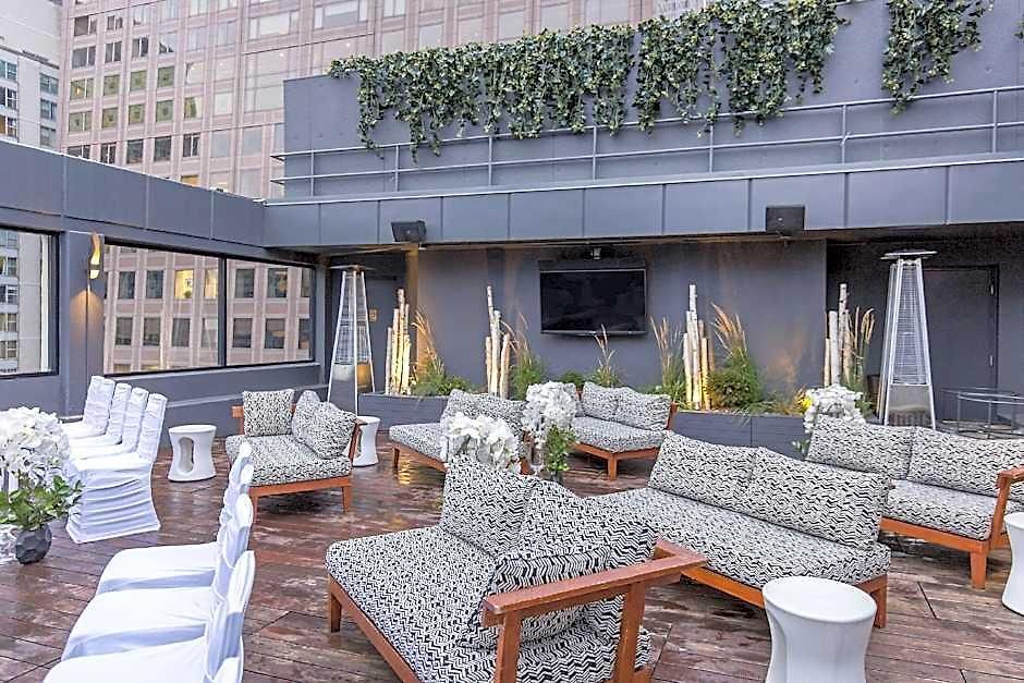 The Collection Magnificent Mile Hotel