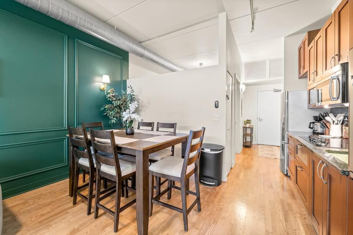 Luxury Fulton Market - Prime Location Apartment