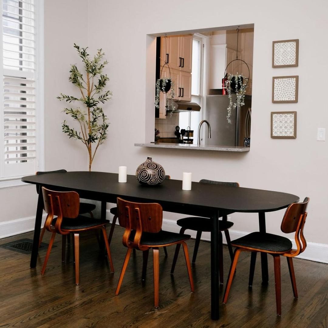4 Bedroom • Theater • Gym • Walk To Lincoln Park!