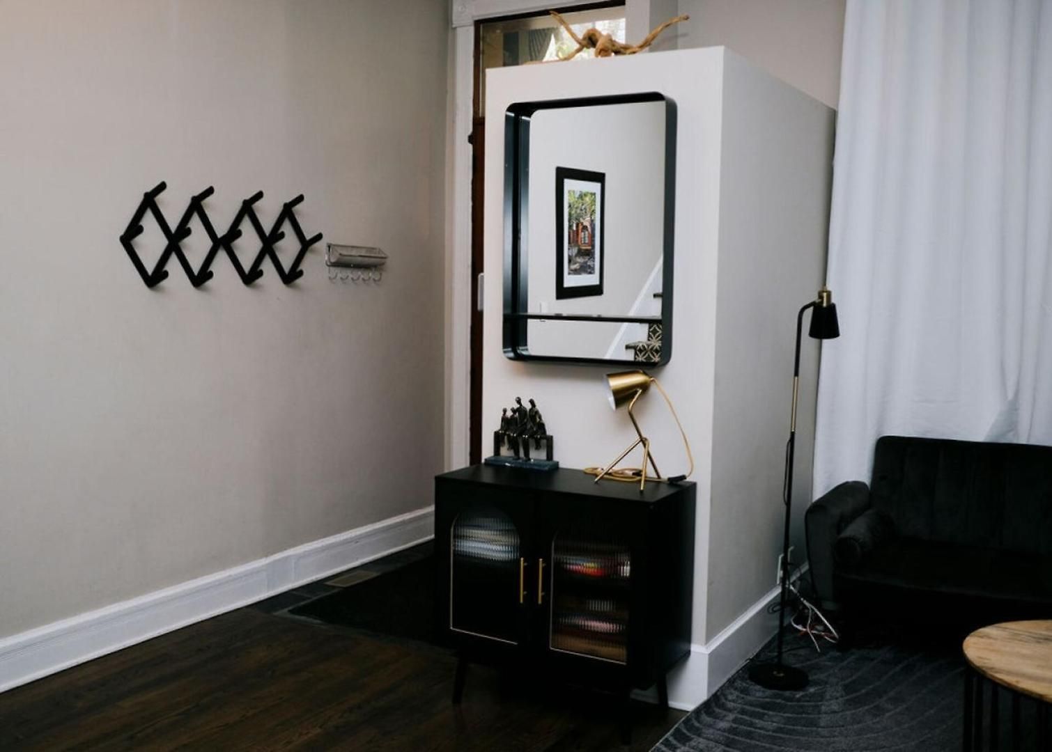 Holiday home 4 Bedroom • Theater • Gym • Walk To Lincoln Park! Chicago