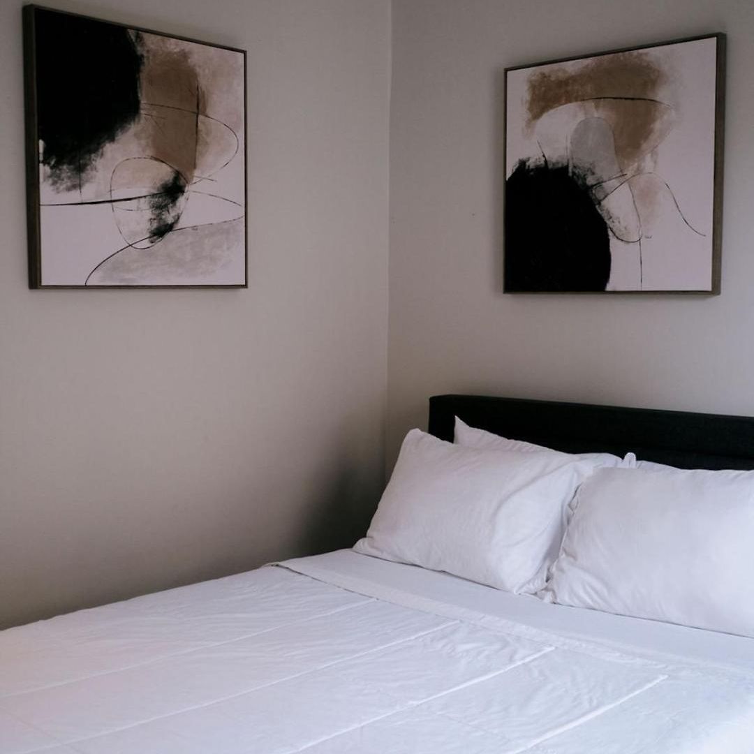 4 Bedroom • Theater • Gym • Walk To Lincoln Park!