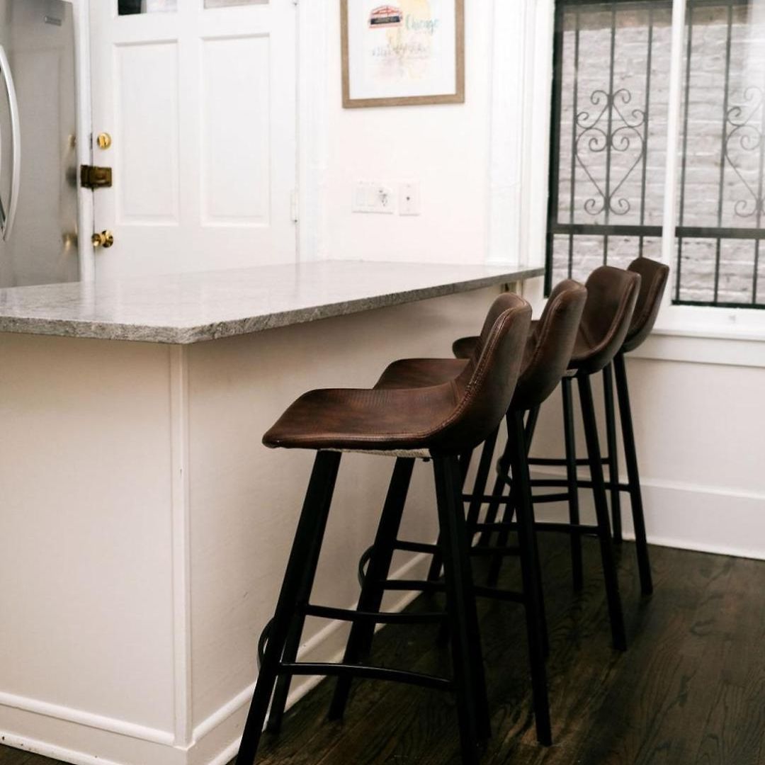 4 Bedroom • Theater • Gym • Walk To Lincoln Park! Holiday home