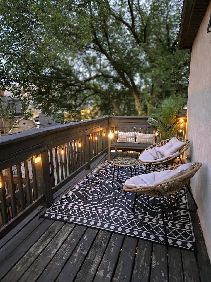 Apartment Luxe Retreat Game Room, Deck Fire Pit Chicago