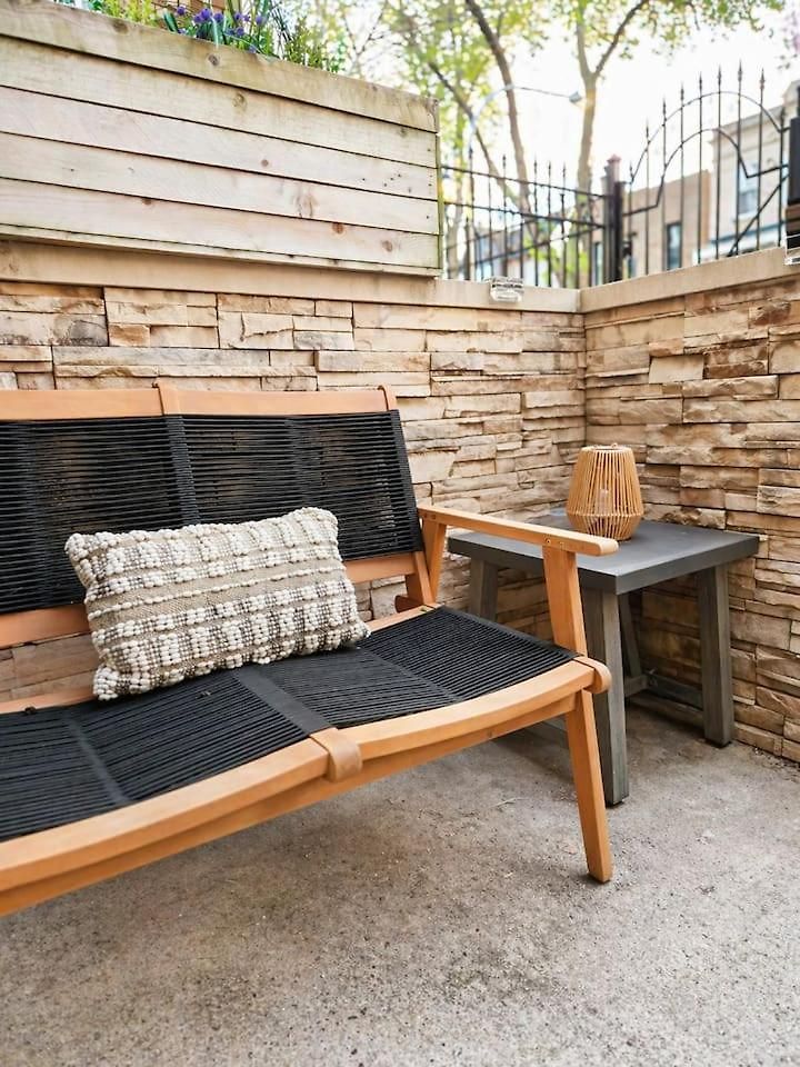 Boutique Retreat Private Patio Fire Pit Apartment Chicago