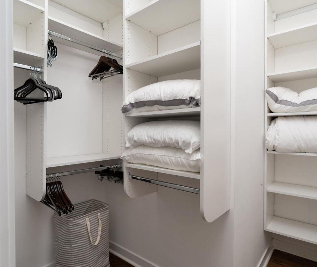 Penthouse With Private Rooftop And Skyline Views - Sleeps 6 Apartment