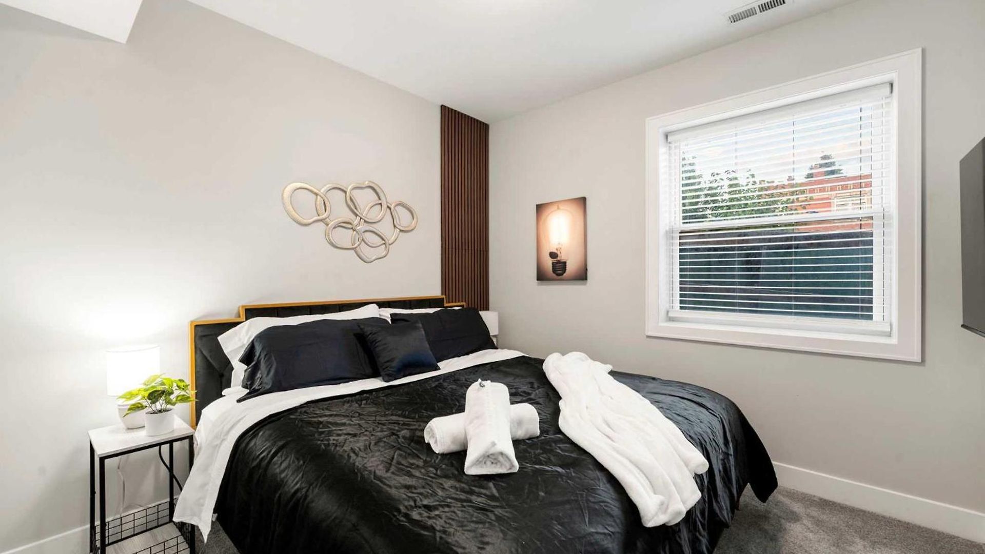 Apartment Welcome To Our Charming 2bd 2ba Pilsen *