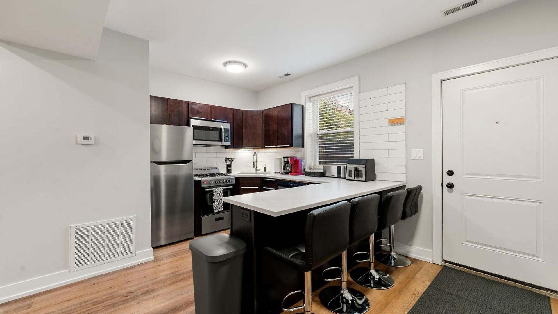 Apartment Welcome To Our Charming 2bd 2ba Pilsen *