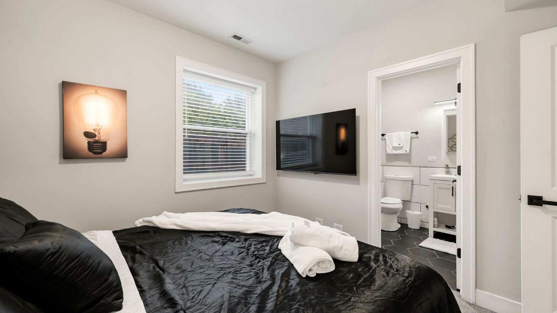 Apartment Welcome To Our Charming 2bd 2ba Pilsen Chicago