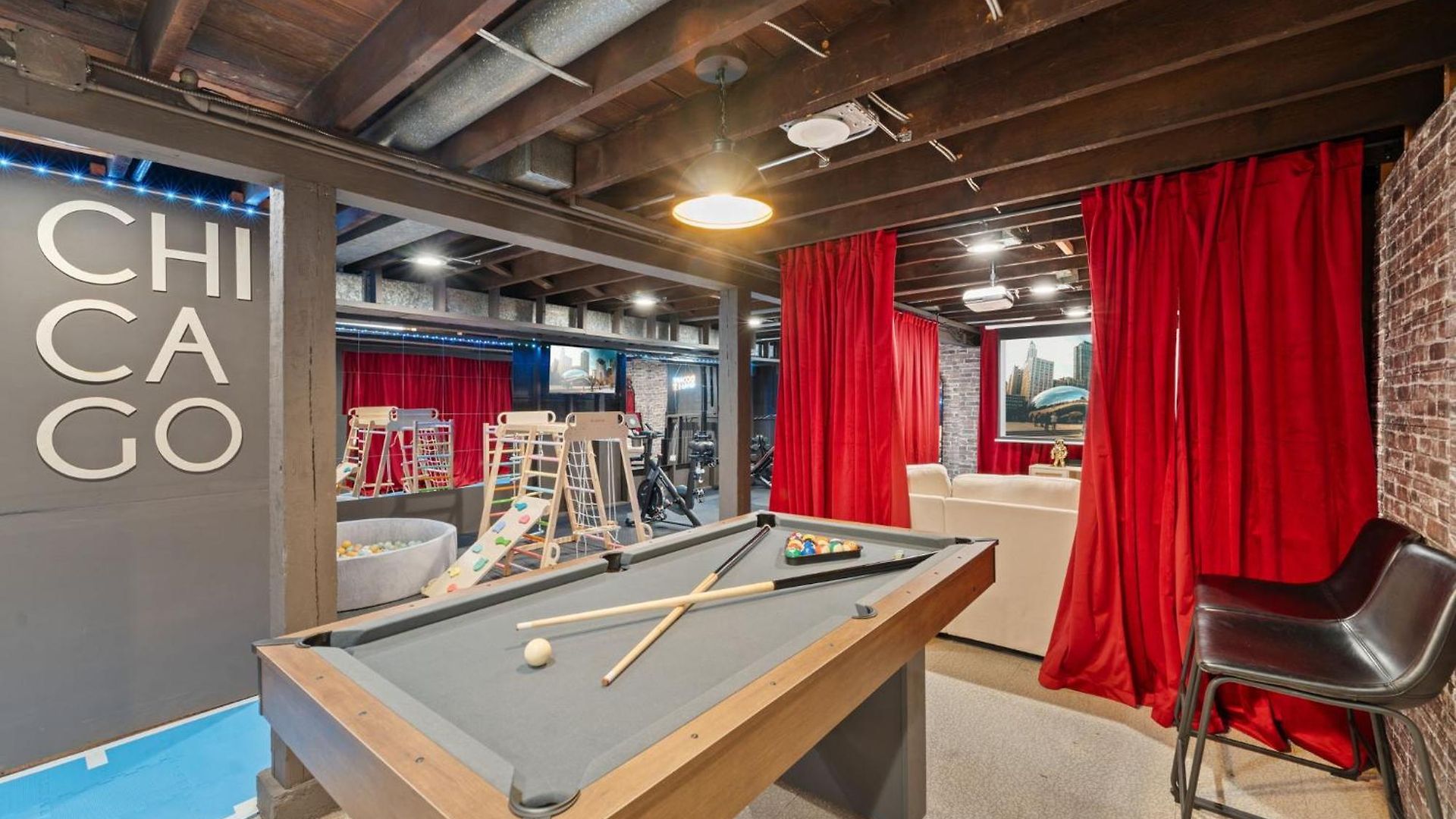 Portage Park, Jacuzzi, Movie Theater, Games & Arcade Chicago
