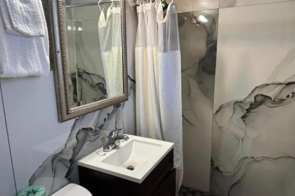 O Miami & Midway Airport Hotel