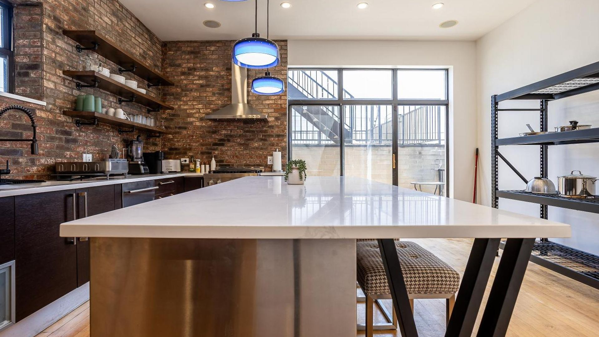5-bedroom House In Pilsen Near Medical District