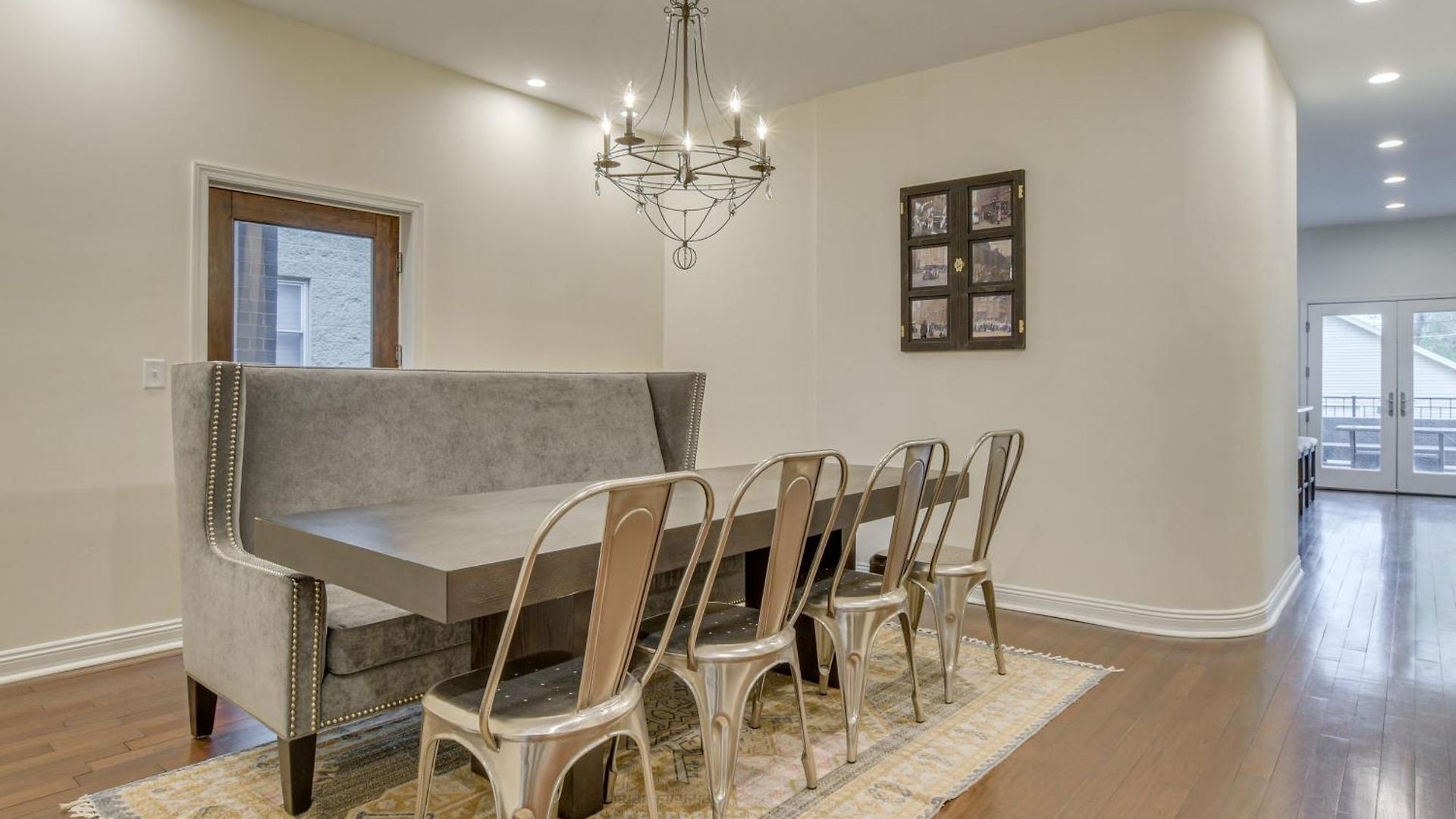 Steps To & Beach! Multi-level Oakland Haven Holiday home Chicago