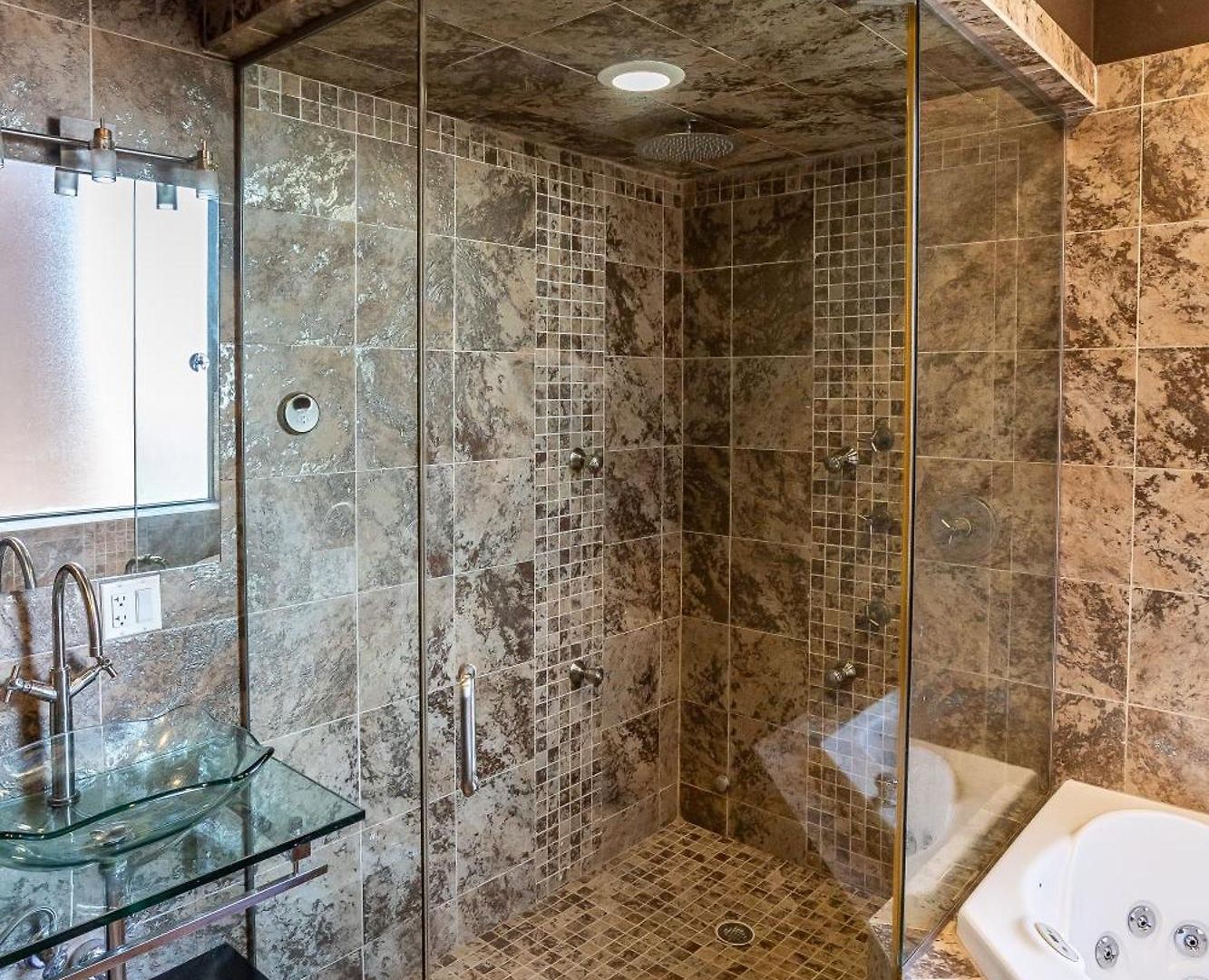 5-bedroom House In Pilsen Near Medical District