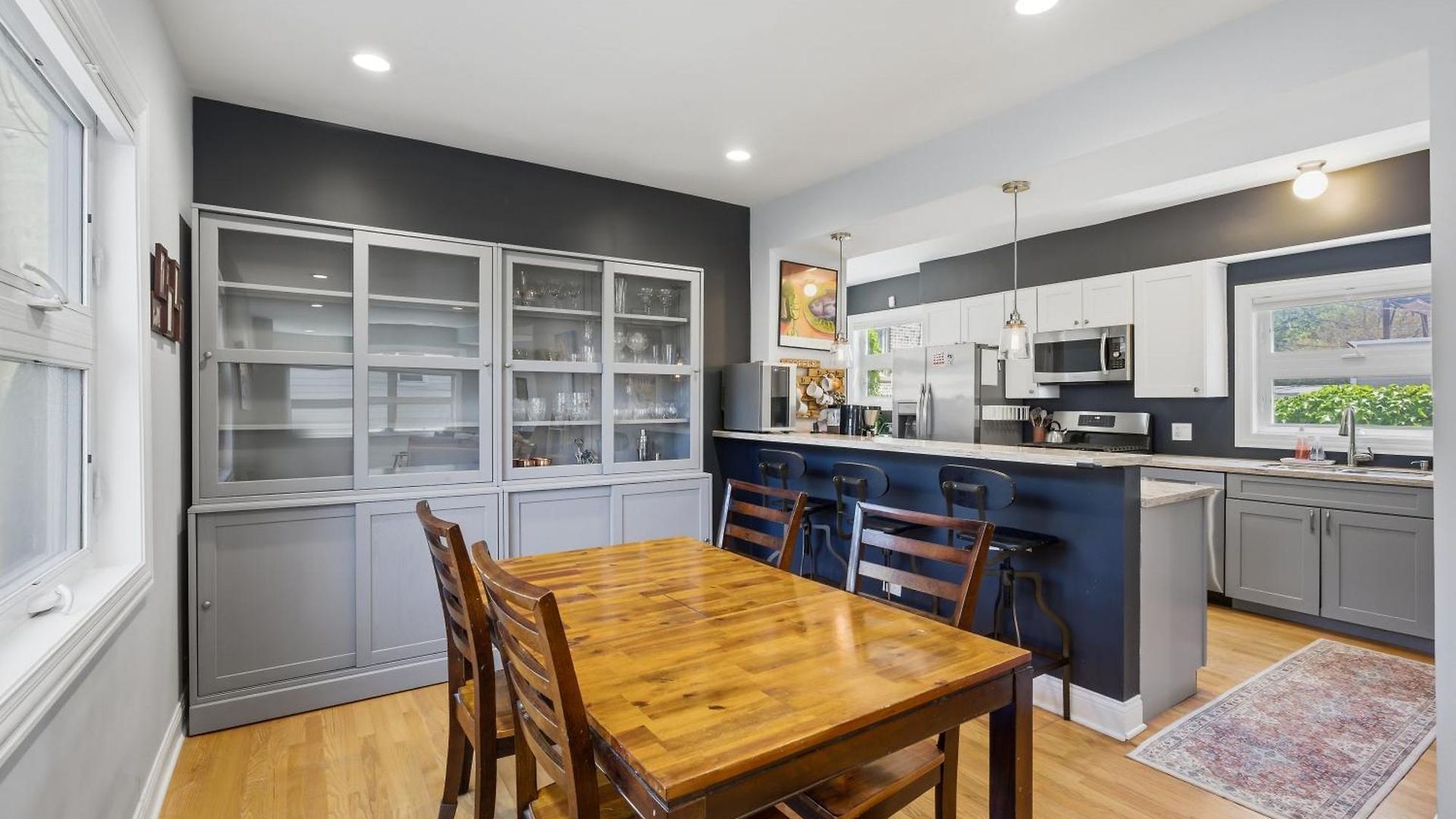 Charming Andersonville Coach House 3br 2,5ba Townhouse *