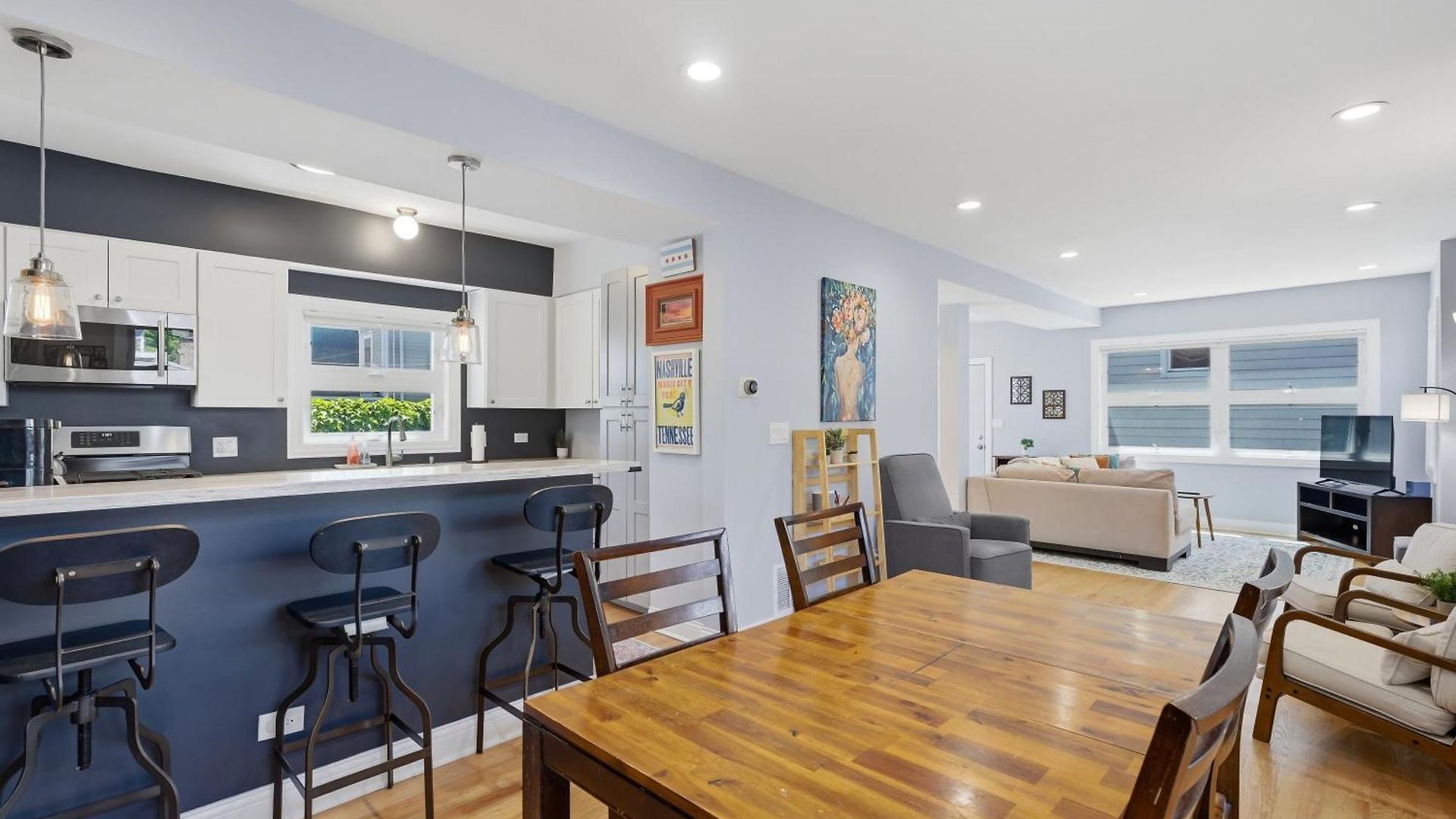 Charming Andersonville Coach House 3br 2,5ba Townhouse