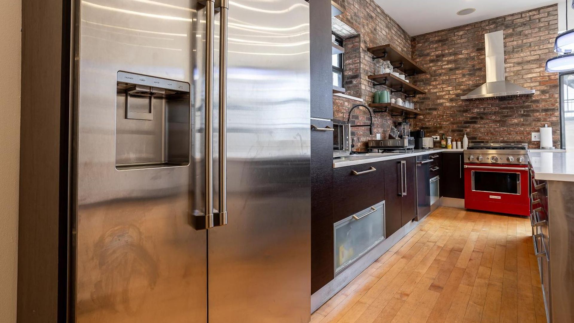 5-bedroom House In Pilsen Near Medical District