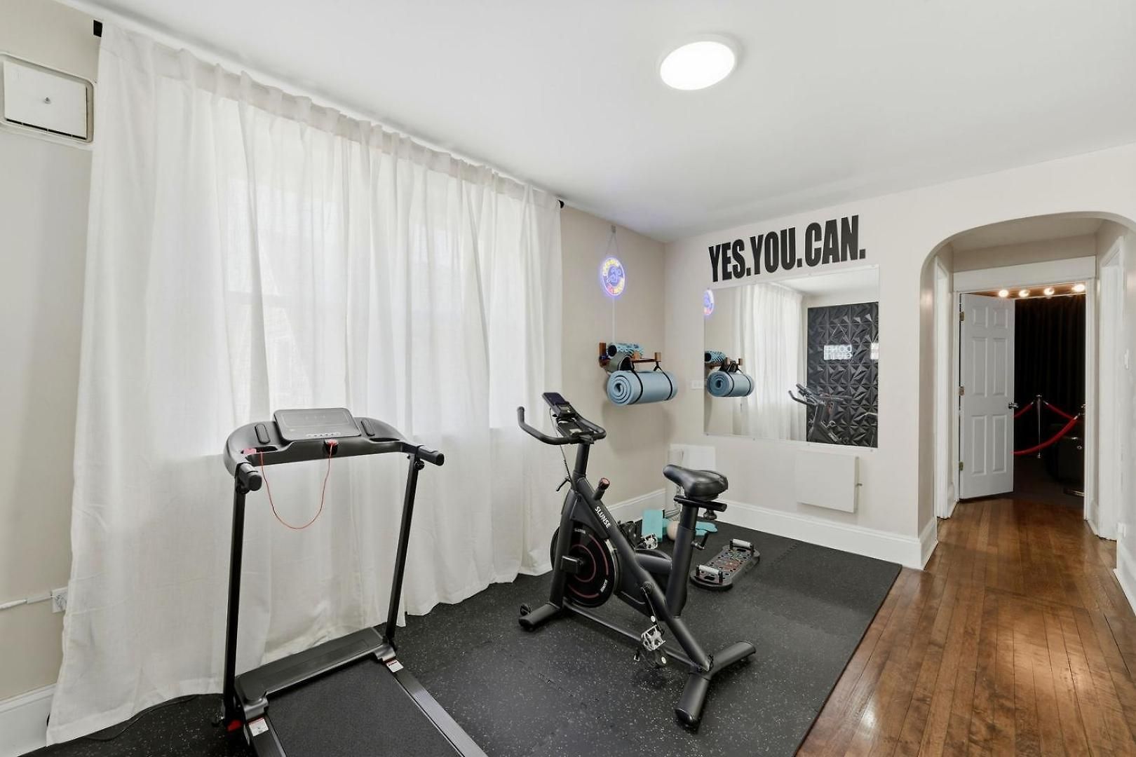 Arcade • Theater • Gym • Office • Sleeps 15 Chicago
