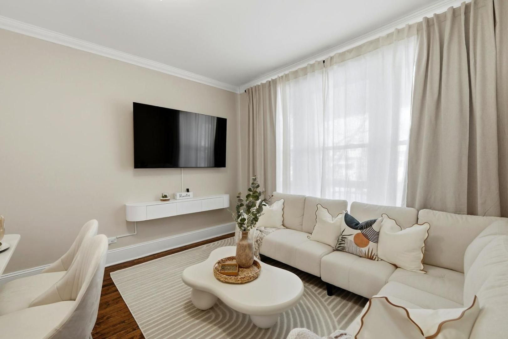Arcade • Theater • Gym • Office • Sleeps 15 Holiday home Chicago