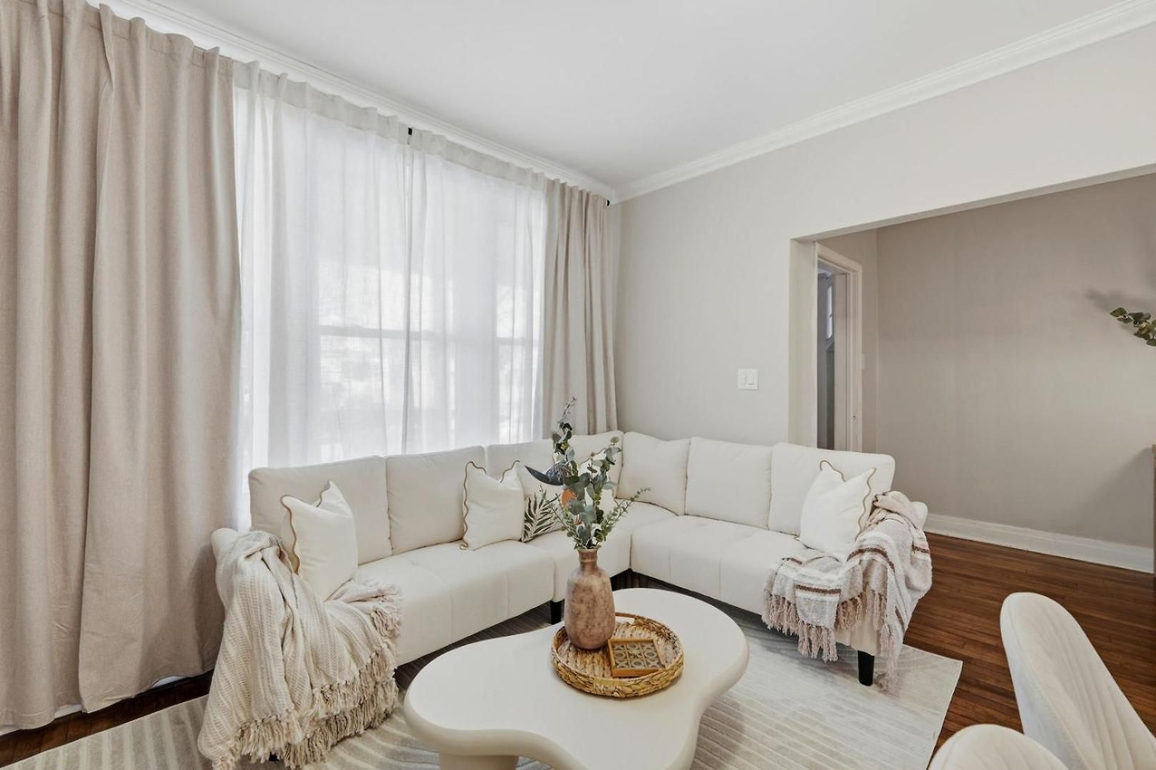 Arcade • Theater • Gym • Office • Sleeps 15 * Chicago