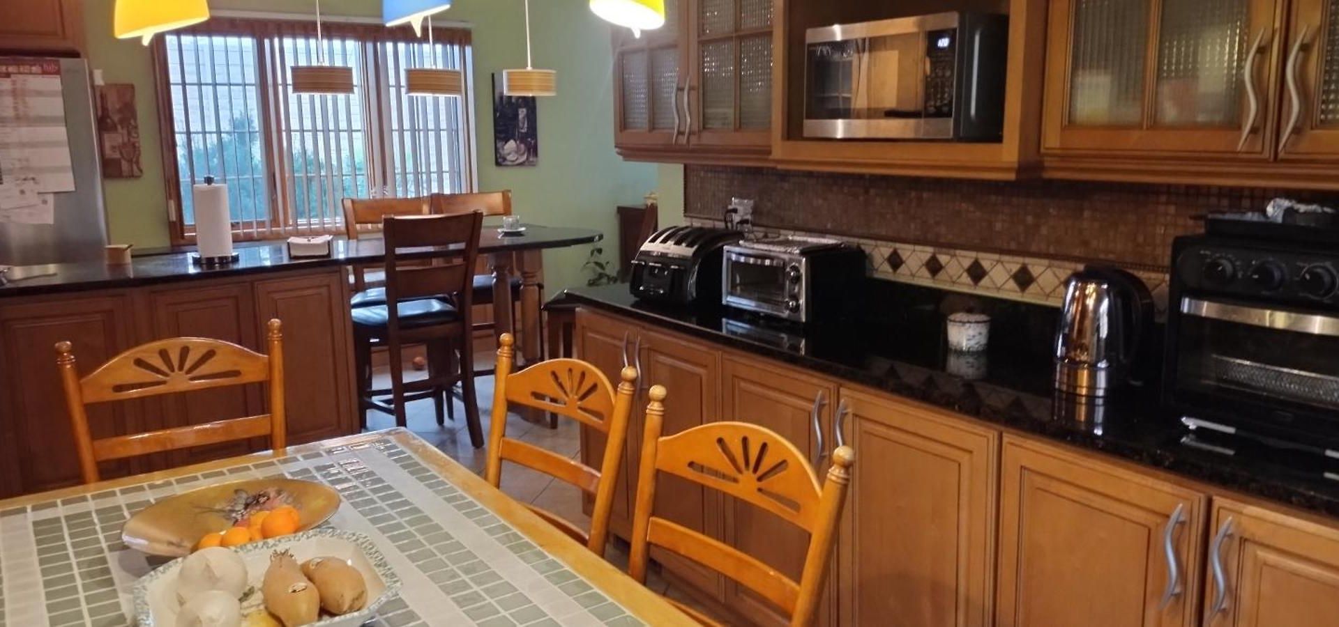 Homestay Native Garden At Chicago's Edge With Free Parking *