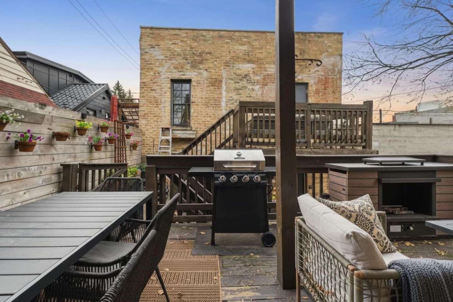 Historic Estate 10 Bedroom Sleeps 16, Game Chicago
