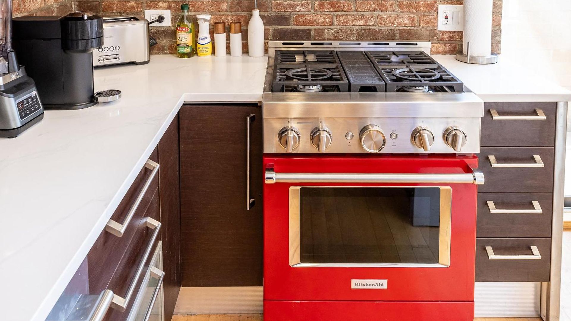 5-bedroom House In Pilsen Near Medical District Holiday home