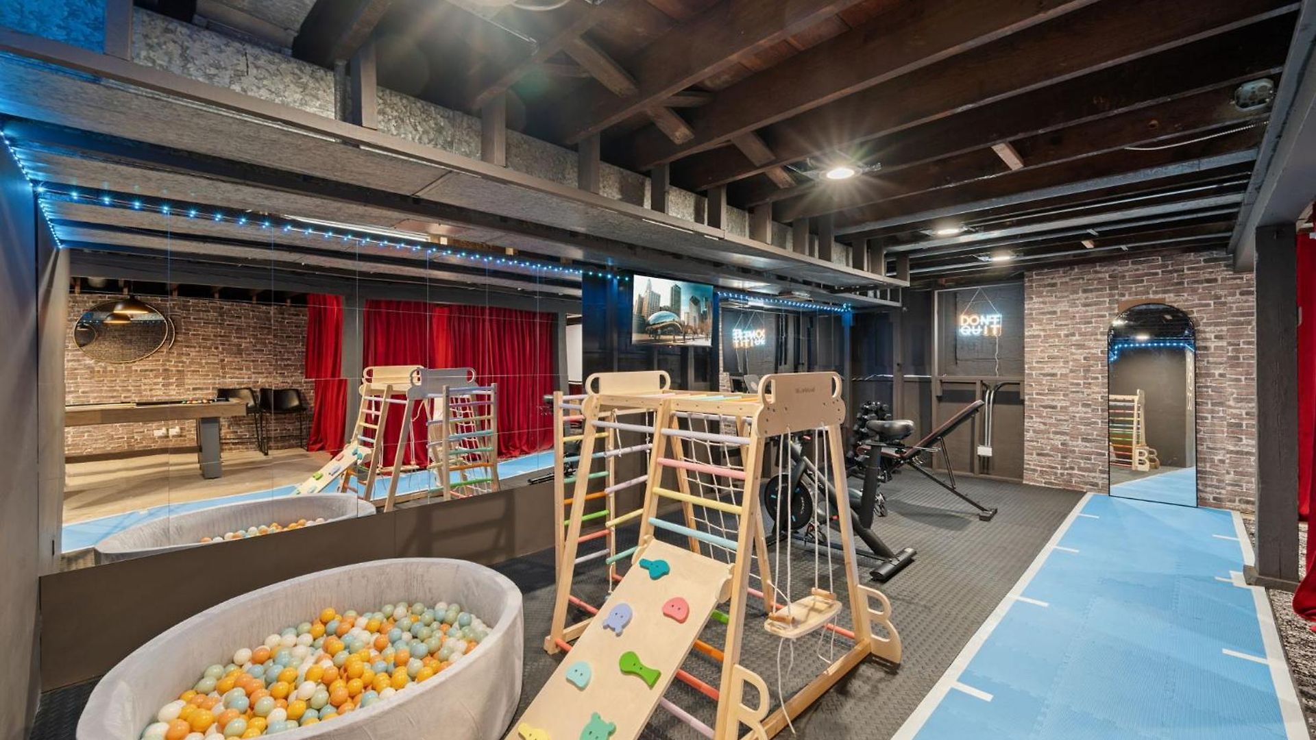 Holiday home Portage Park, Jacuzzi, Movie Theater, Games & Arcade *