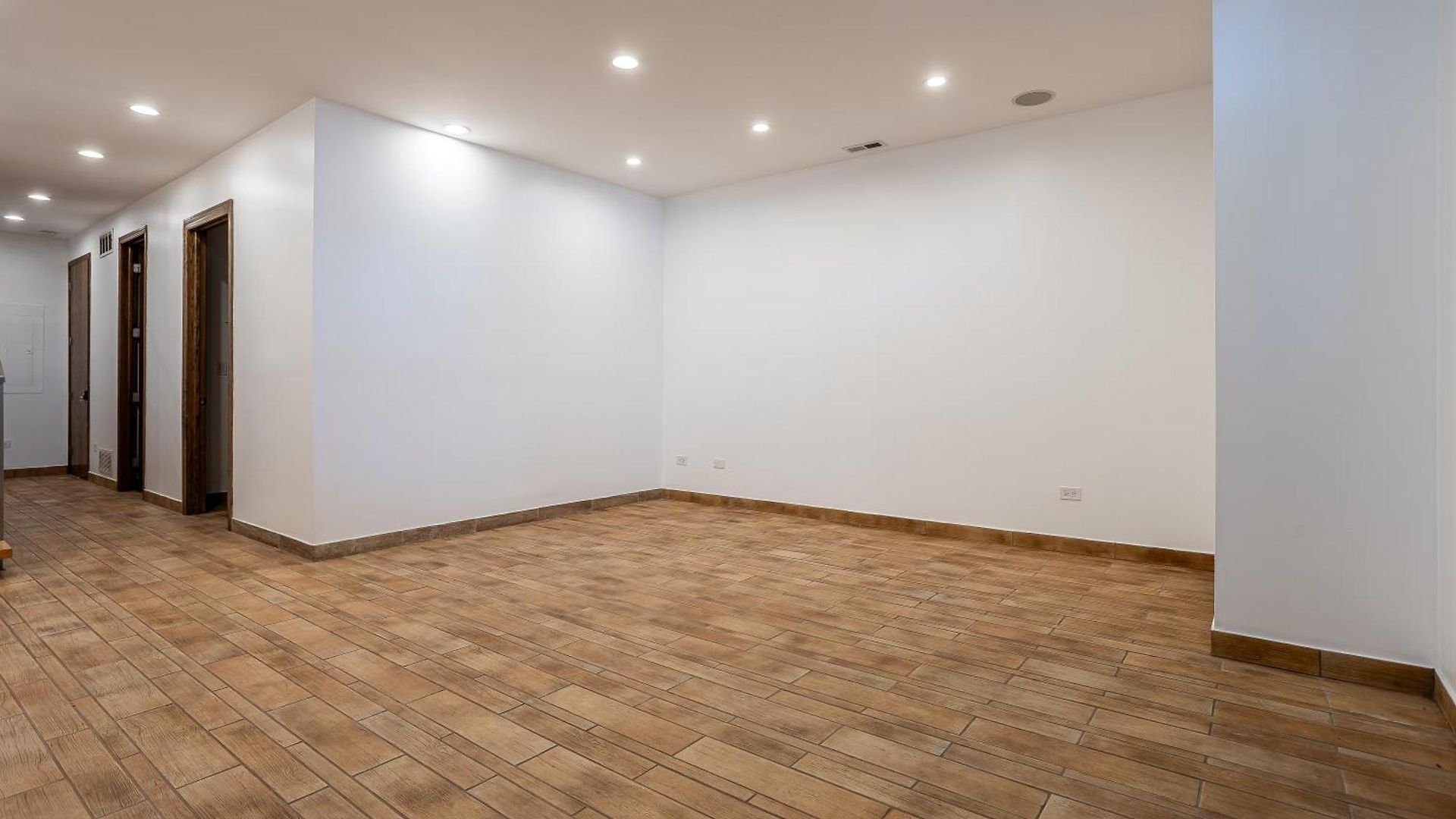 5-bedroom House In Pilsen Near Medical District Holiday home