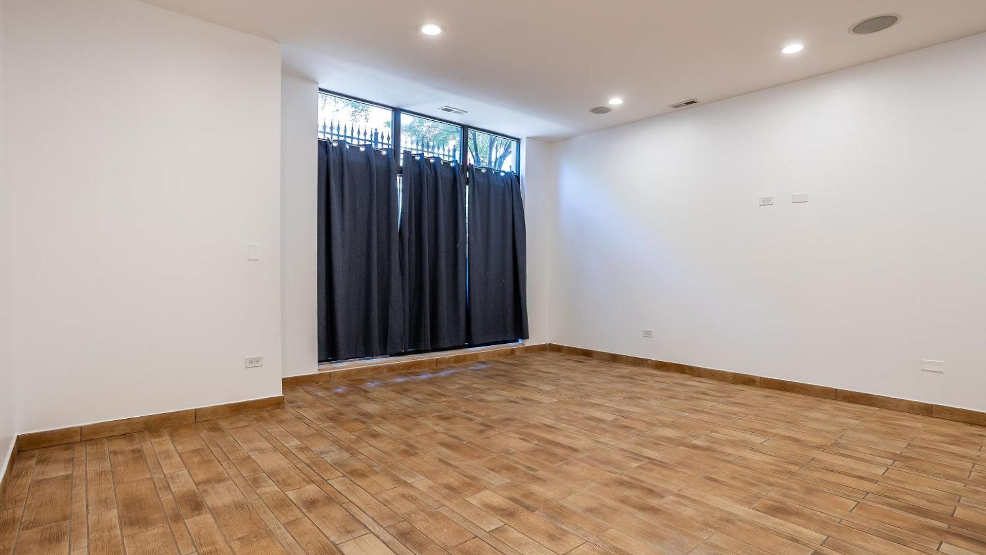 5-bedroom House In Pilsen Near Medical District