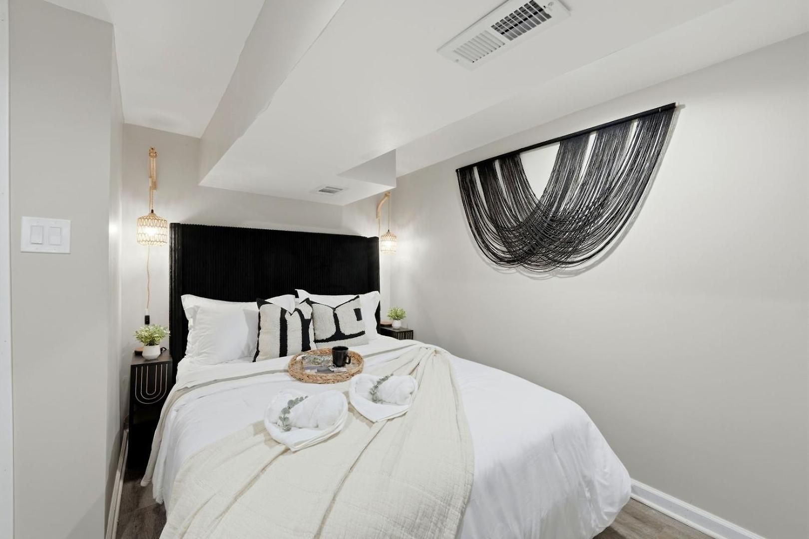 Arcade • Theater • Gym • Office • Sleeps 15 *