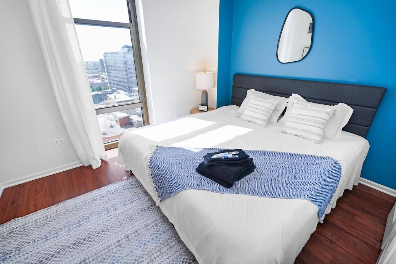 29th Floor 2br With Balcony And Gym * Chicago
