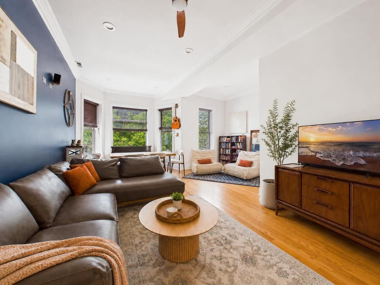 Spacious 3br Near Hyde Park Garage Pets Chicago