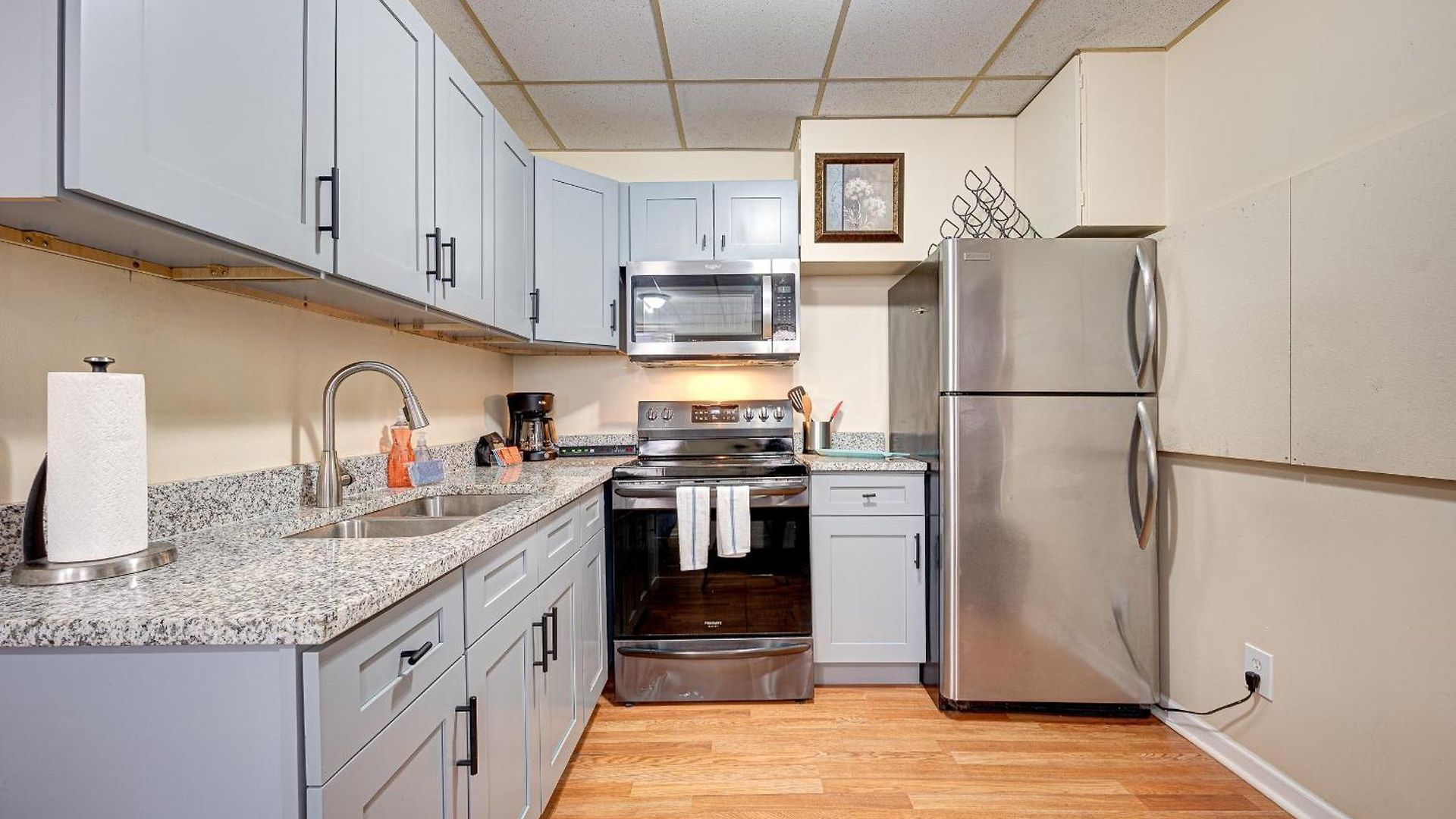 Newly Renovated In The Heart Of Pilsen *